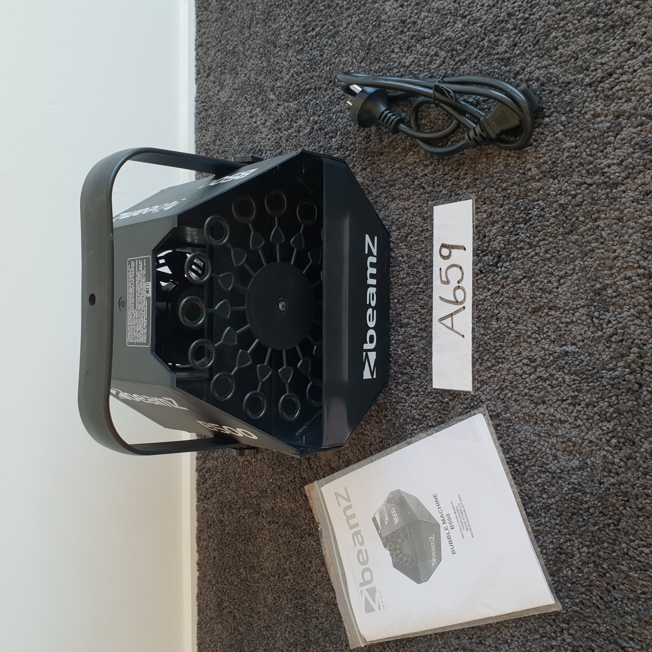 Beamz Bubble Machine CAN ONLY BE RESERVED IN STORE WITH 1 WEEK HIRE