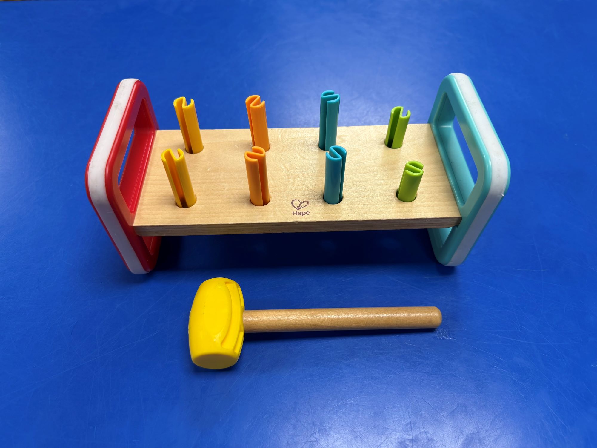 Hape Rainbow Pounder