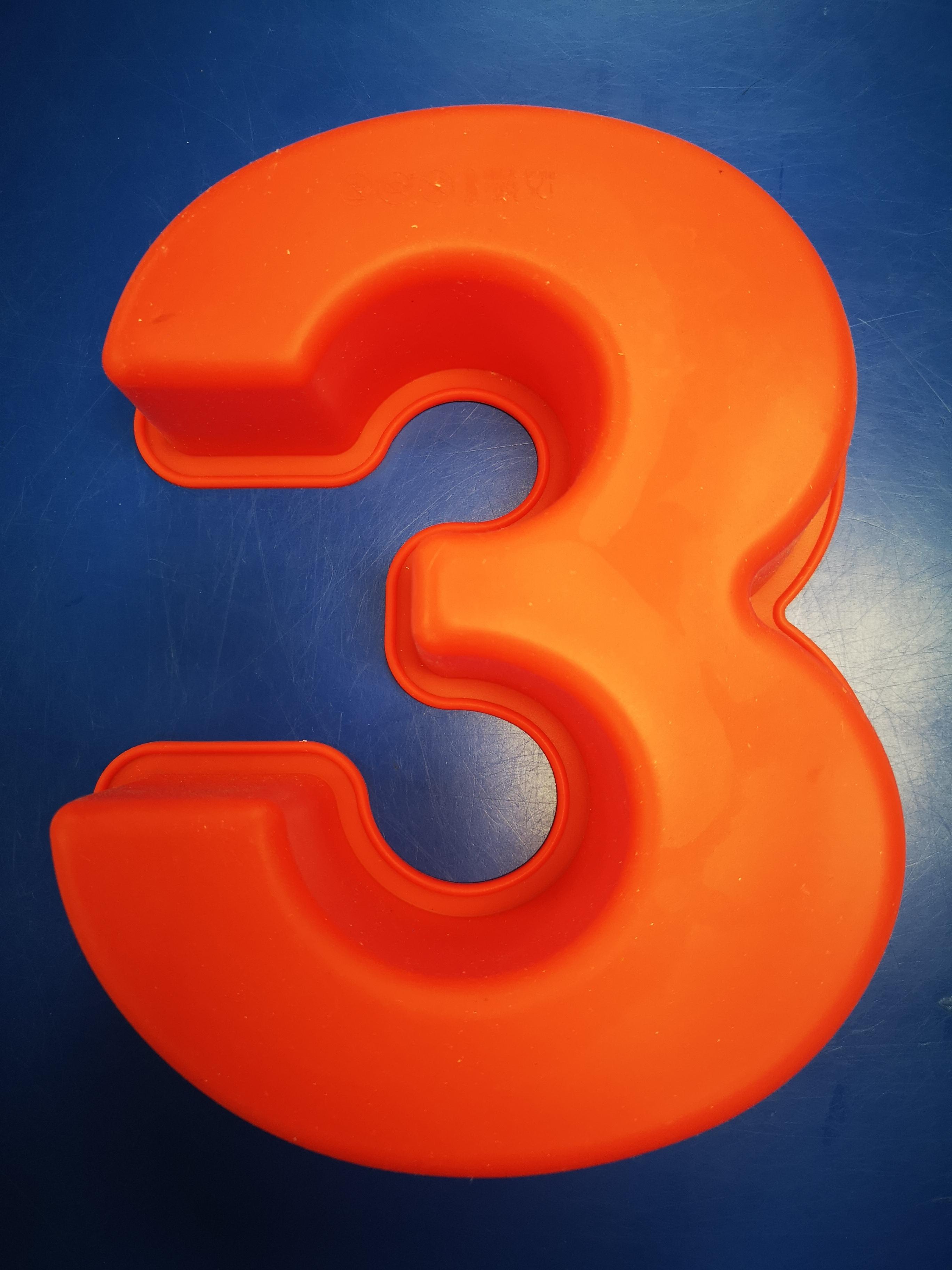 Number 3 Silicone Cake Mould Number 3 silicone cake mould