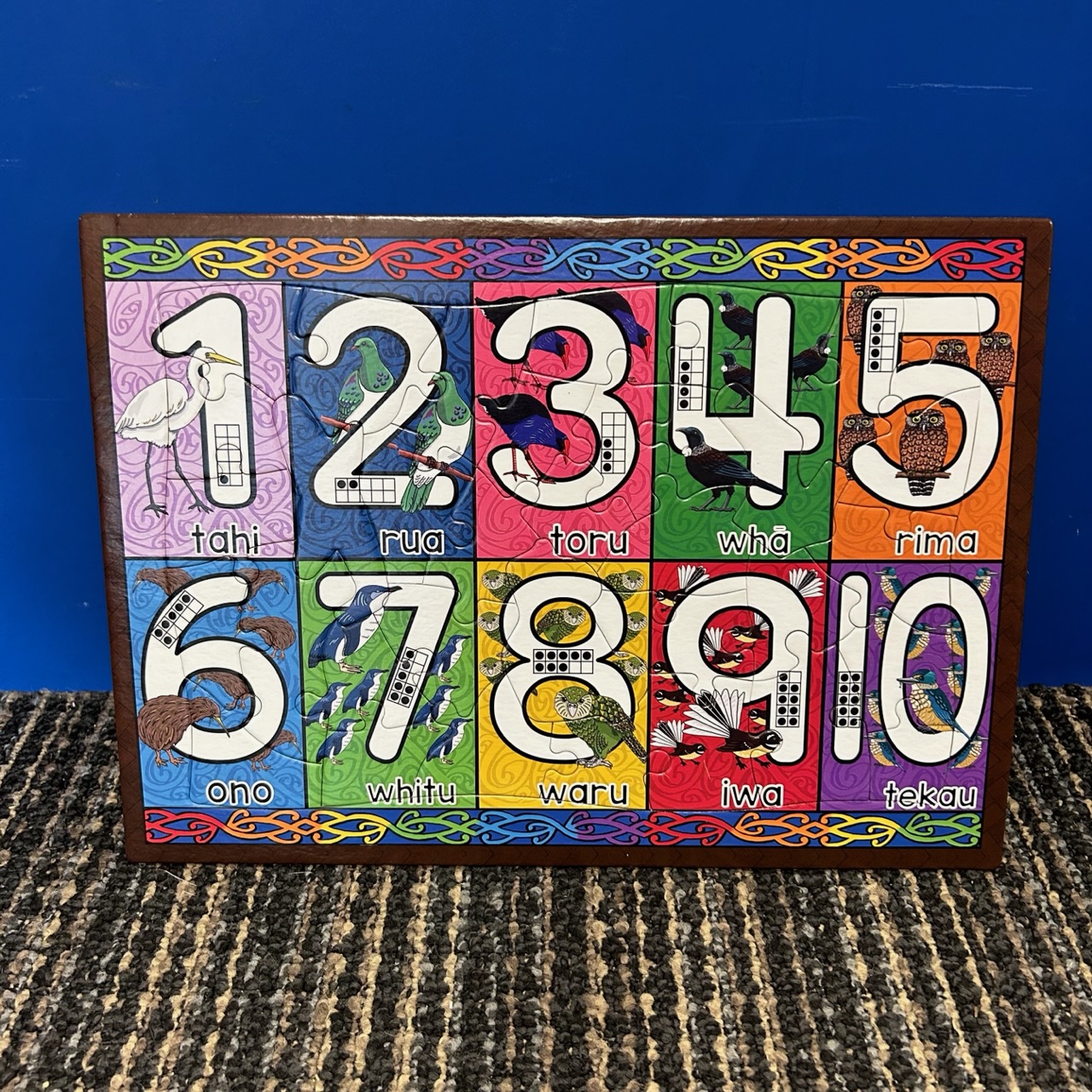 Te Reo Maori 35 Piece Frame Tray Puzzle