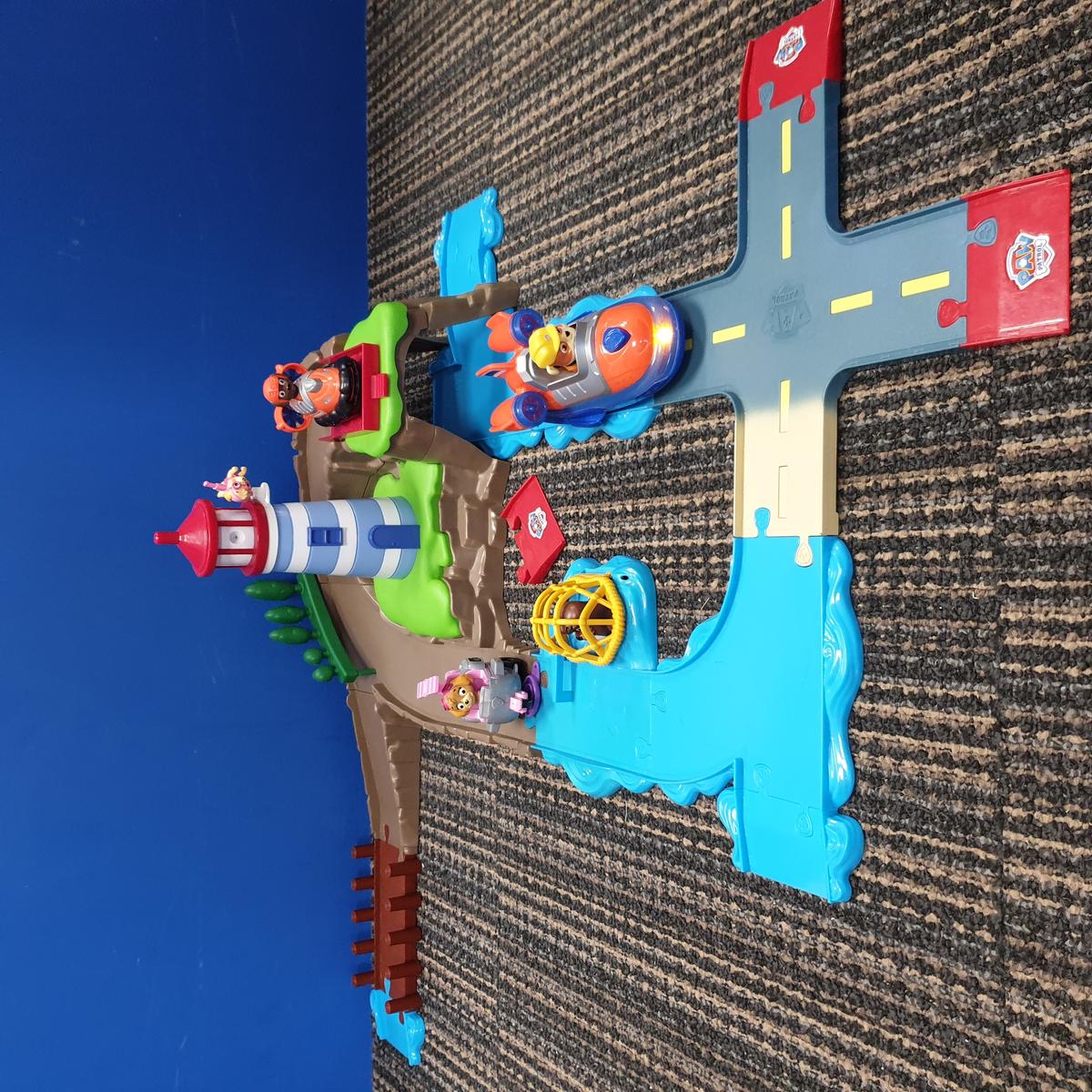 Paw patrol skye & zuma's lighthouse rescue track deals set