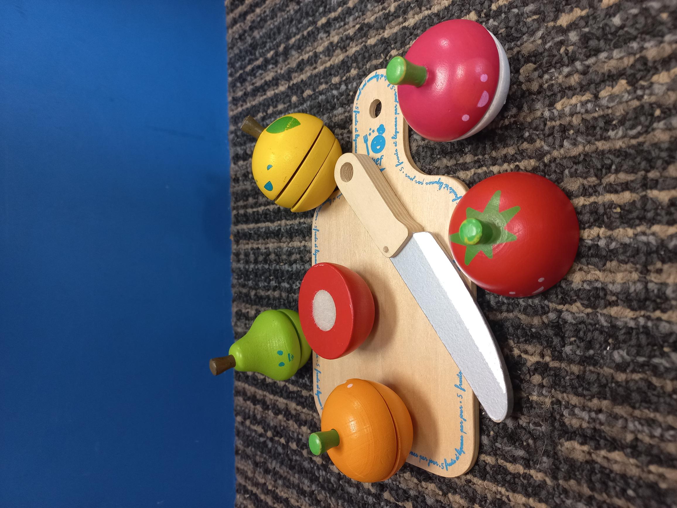 Happy Fruit Cutting Set